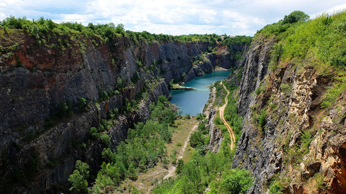 Discover Karlstejn and Velka Amerika